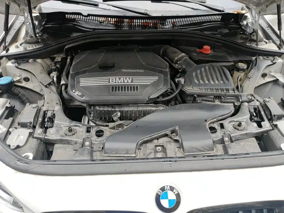 BMW 1 Series 2022 — фото 10