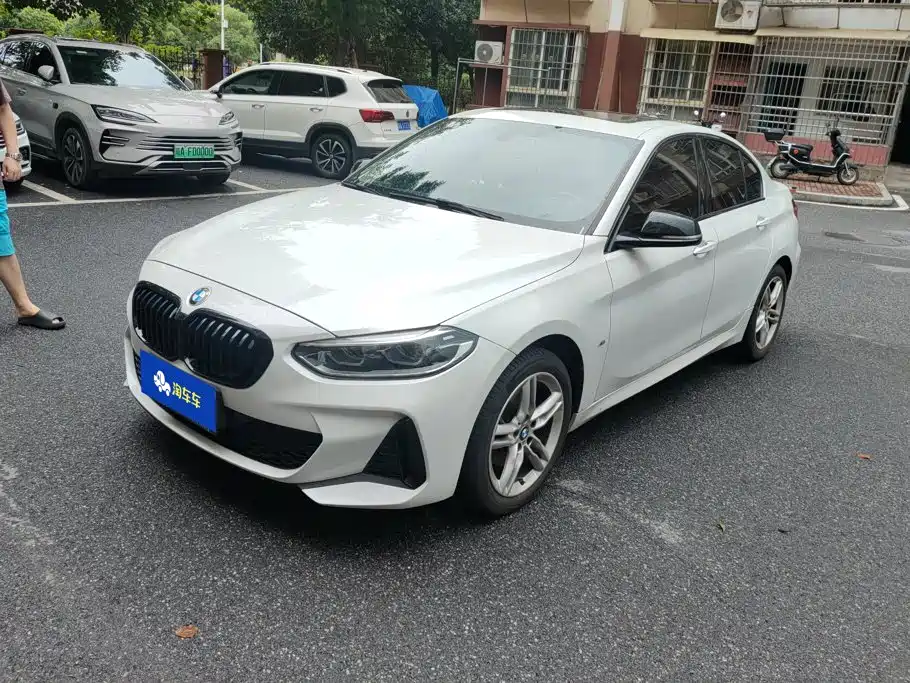BMW 1 Series 2022
