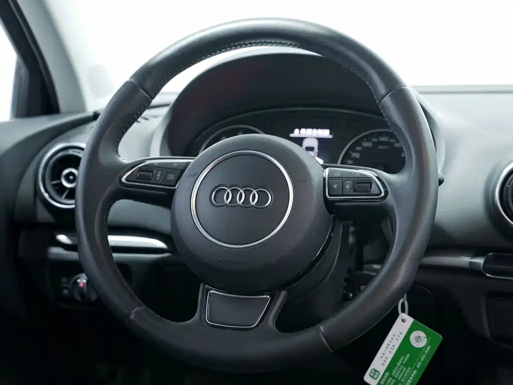 Audi A3 2017 — фото 5