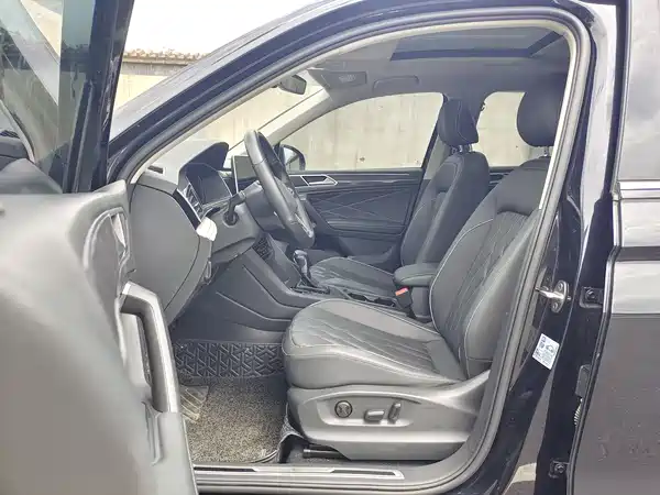 Volkswagen Tiguan L 2022