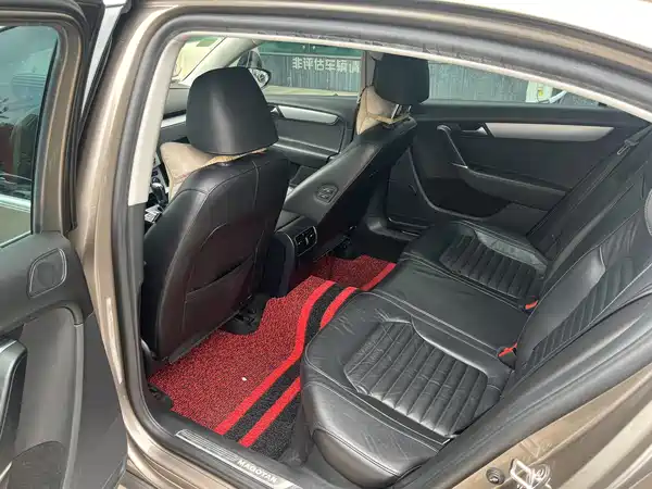 Volkswagen Magotan 2016