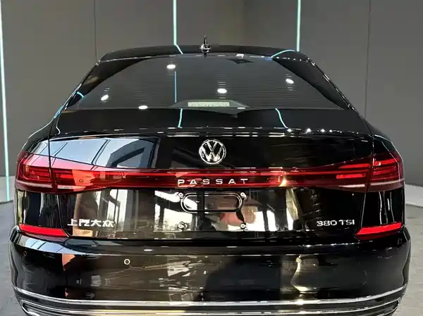 Volkswagen Passat 2025