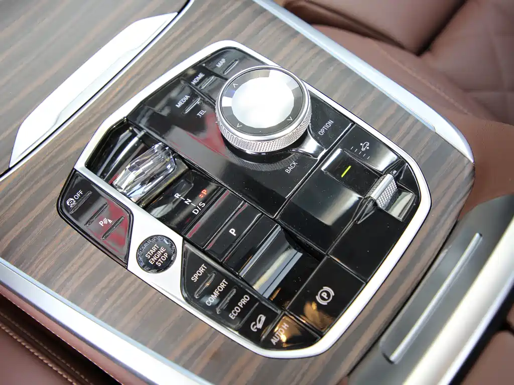 BMW X7 2024 — фото 13