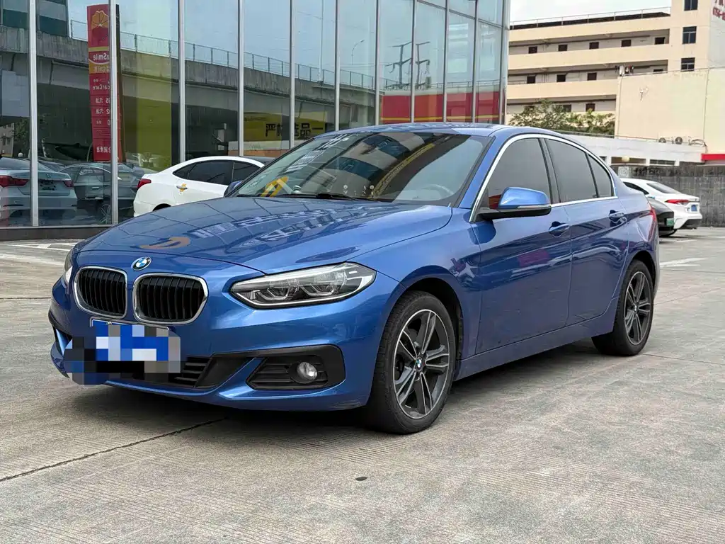 BMW 1 Series 2019 — фото 1