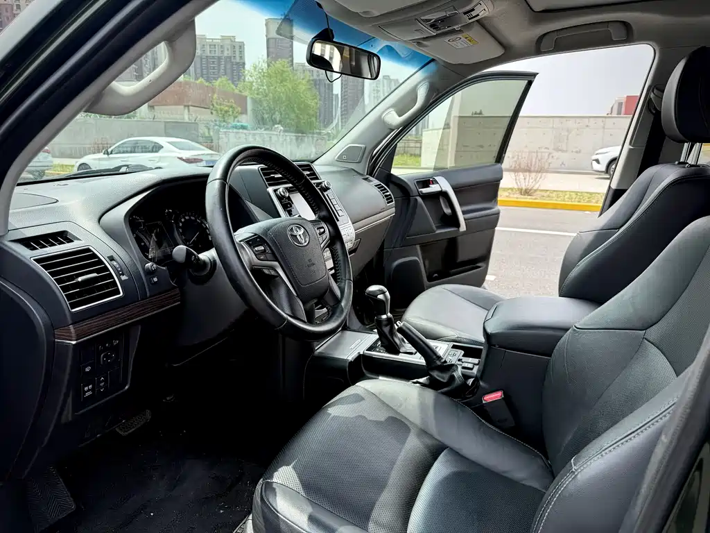 Toyota Prado 2019 — фото 12