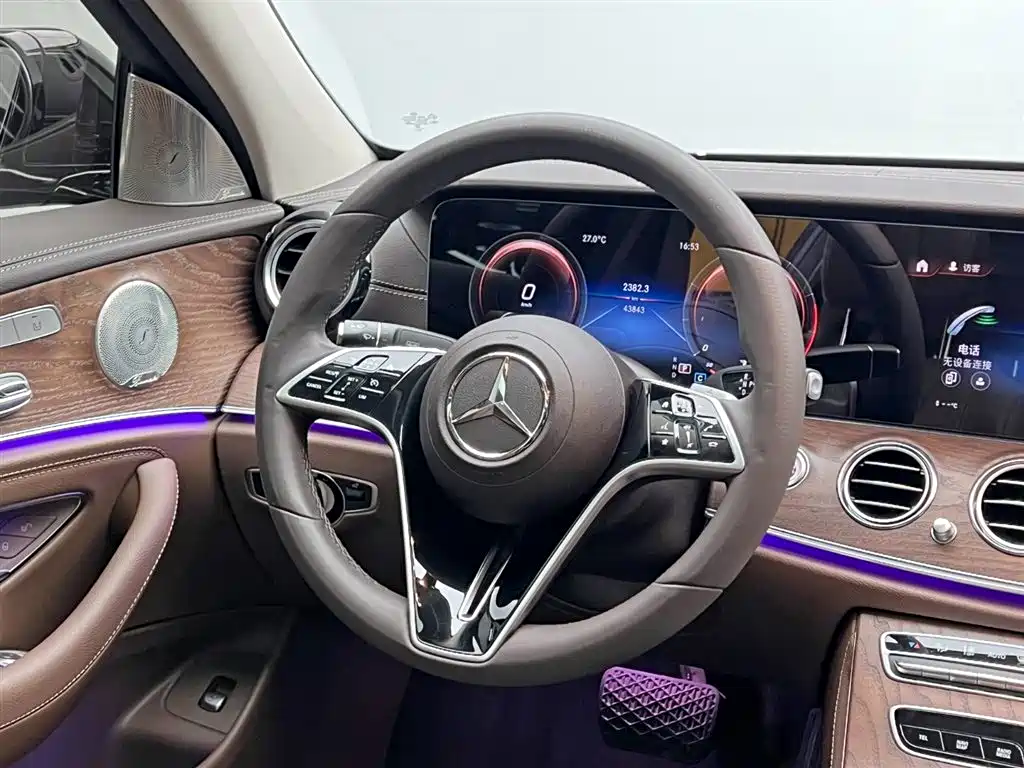 Mercedes-Benz E-Class 2023 — фото 22