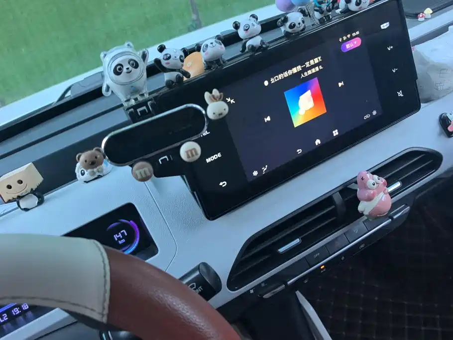 Geely Galaxy Panda 2023 — фото 13