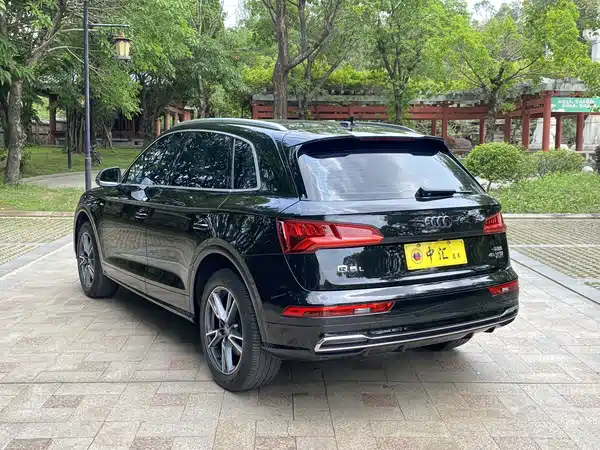 Audi Q5L 2019