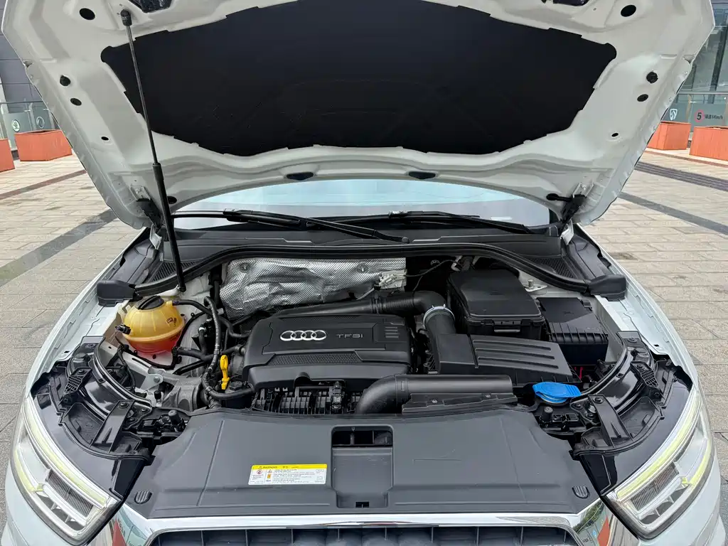 Audi Q3 2017 — фото 11