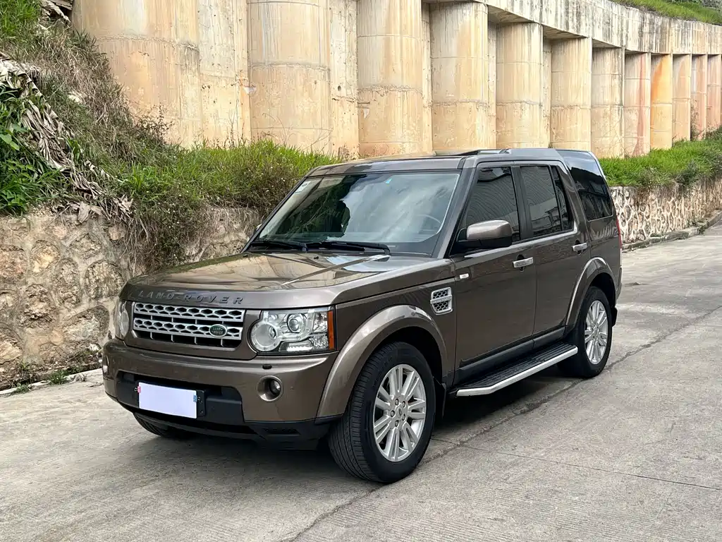 Land Rover Discovery 2011 — фото 1