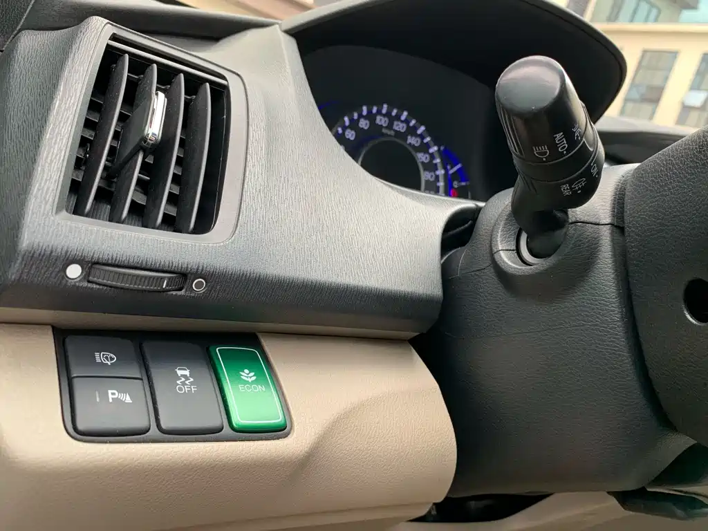 Honda Odyssey 2014 — фото 22