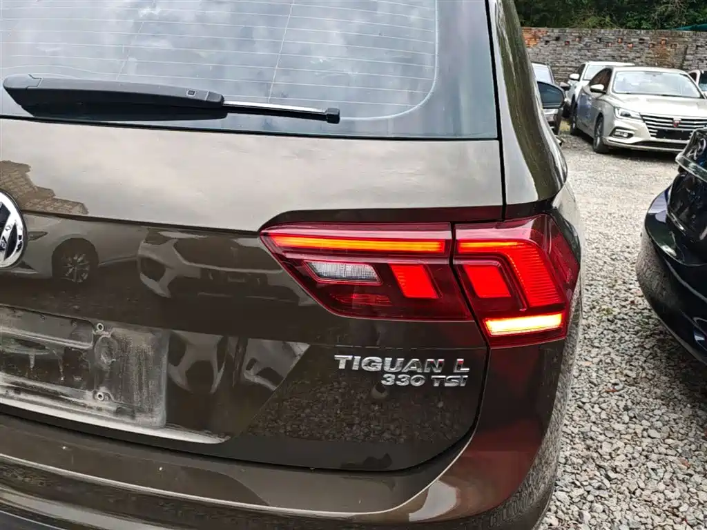 Volkswagen Tiguan L 2018 — фото 8