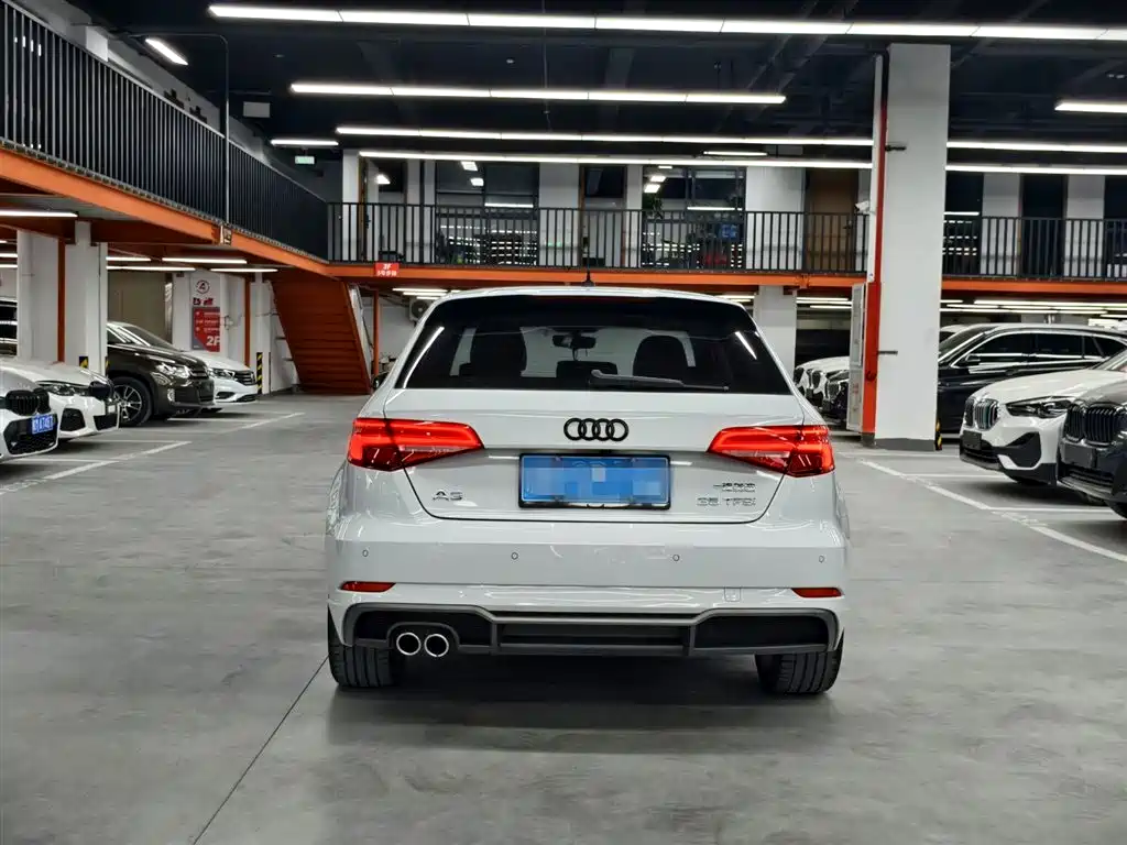 Audi A3 2019 — фото 13