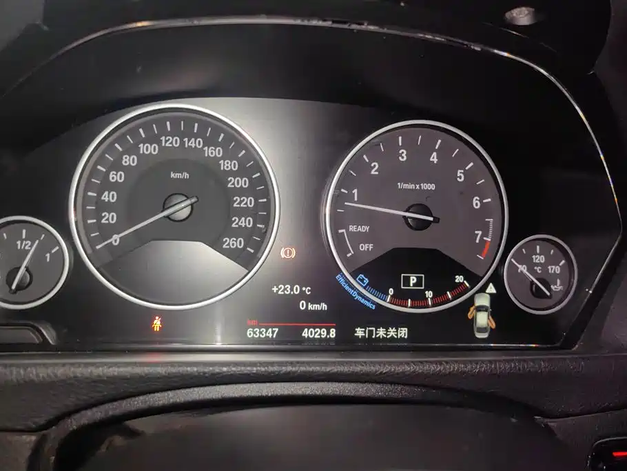 BMW 3 Series 2018 — фото 13