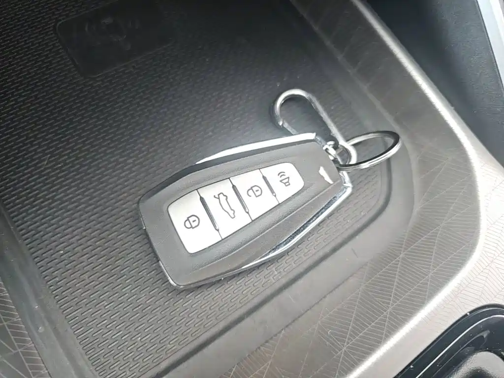 Geely Emgrand 2022 — фото 9
