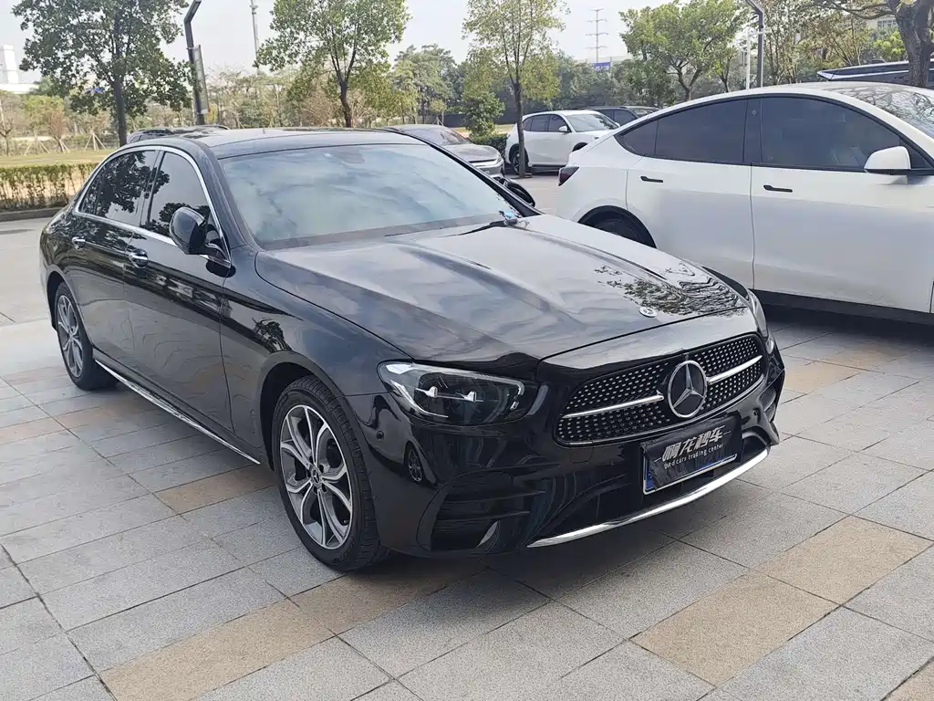Mercedes-Benz E-Class 2023 — фото 3
