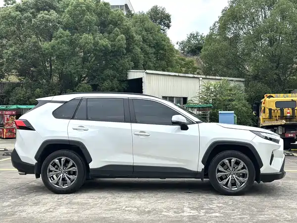 Toyota RAV4 2023
