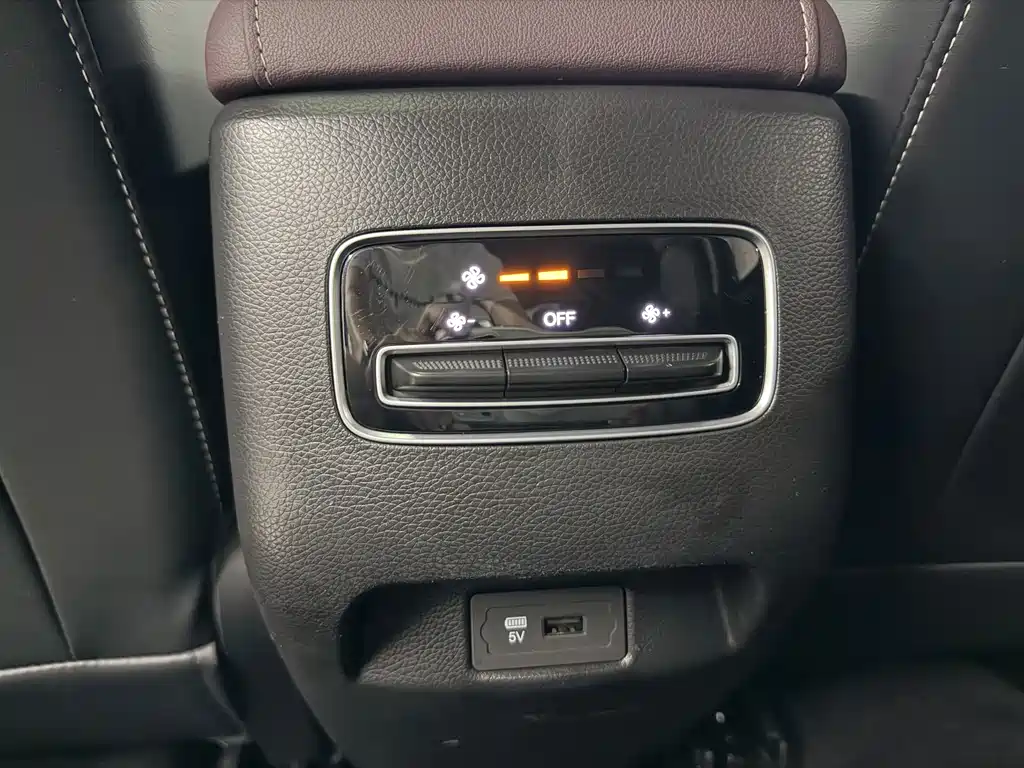 GAC Trumpchi M6 2022 — фото 15