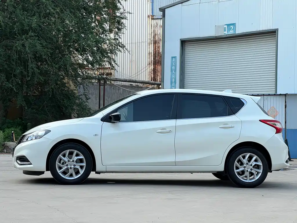 Nissan Tiida 2024