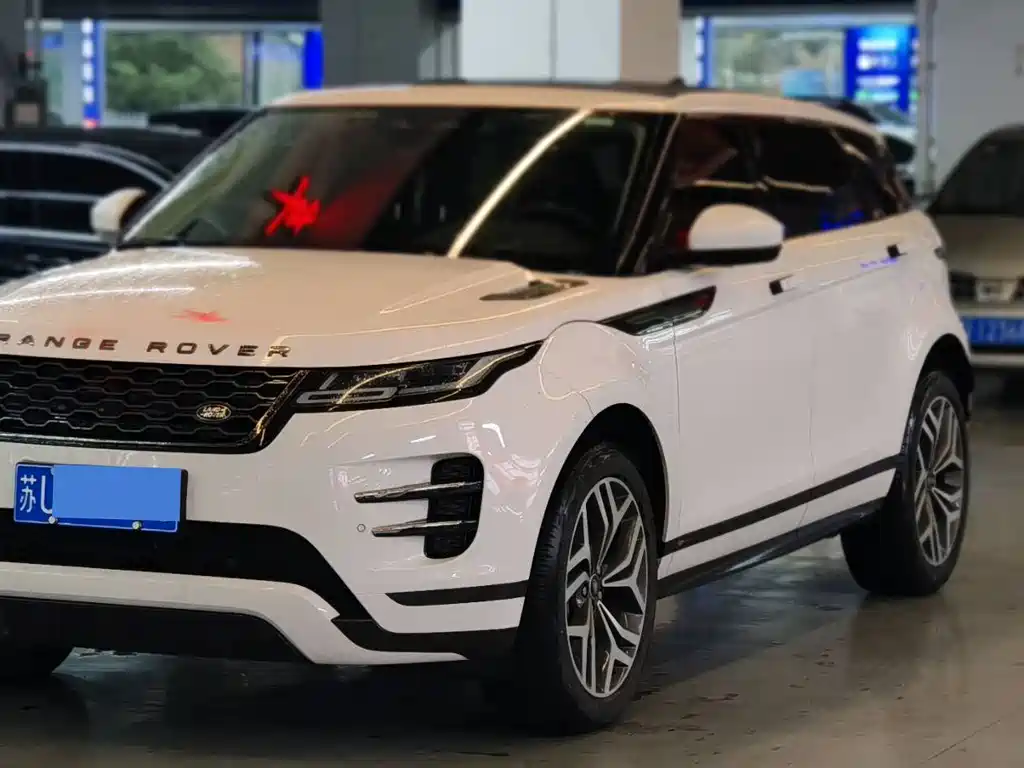 Land Rover Evoque 2022 — фото 1
