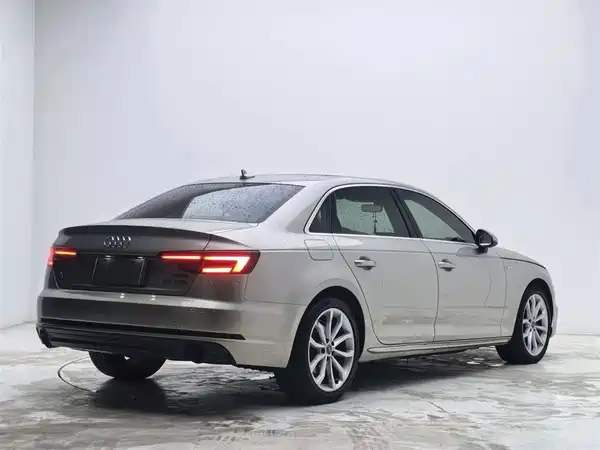 Audi A4L 2018