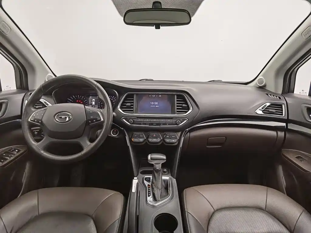 GAC Trumpchi GS4 2015 — фото 5
