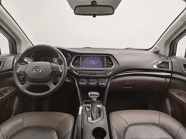 GAC Trumpchi GS4 2015