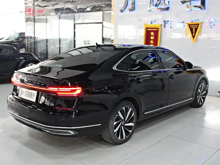 Volkswagen Passat 2024 — фото 15