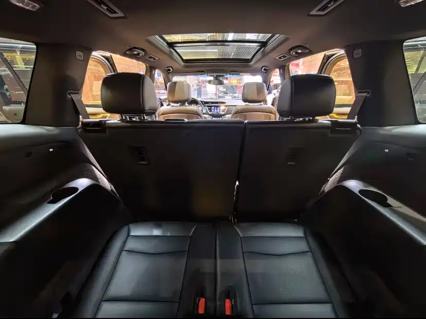 Cadillac XT6 2021 — фото 19