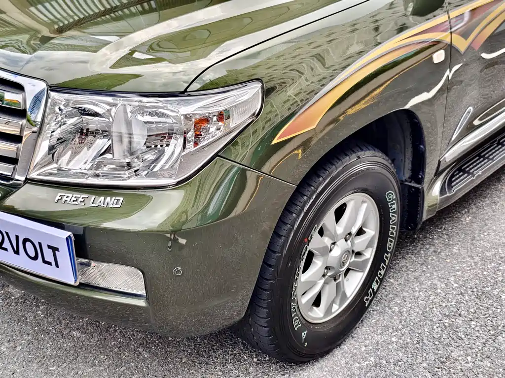 Toyota Land Cruiser 2012 — фото 4