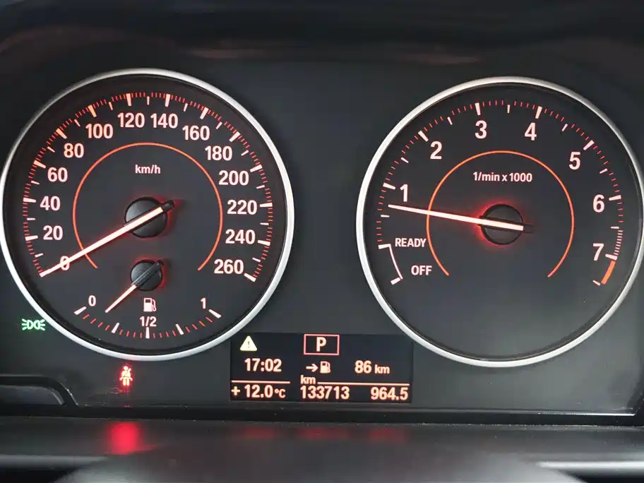 BMW 1 Series 2014 — фото 15
