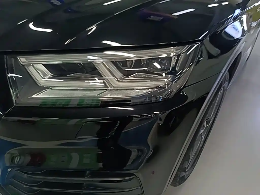 Audi Q5L 2021 — фото 24
