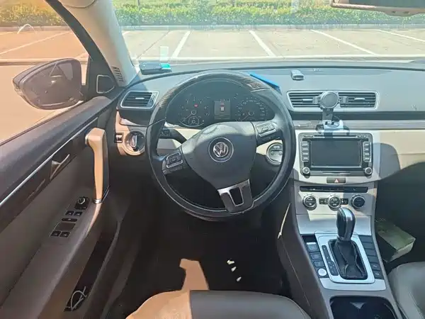Volkswagen Magotan 2015