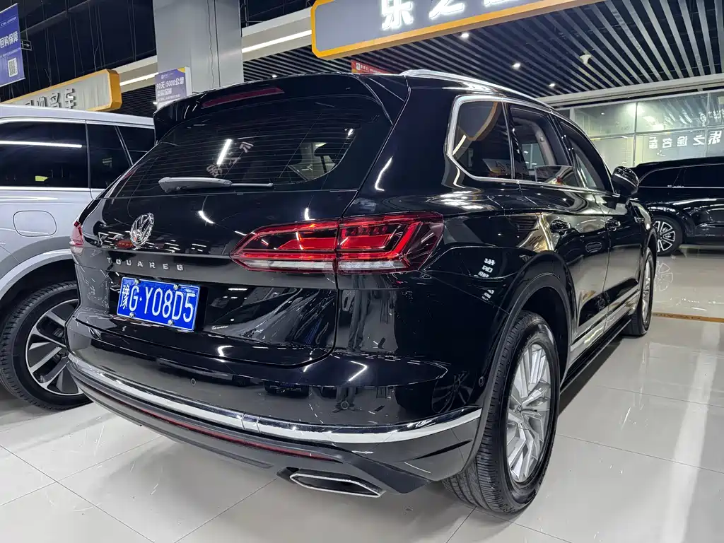 Volkswagen Touareg 2020 — фото 16