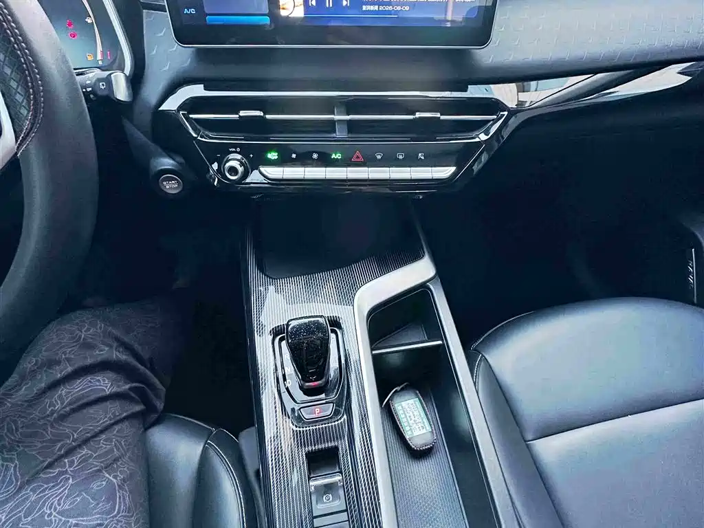 Haval Red Rabbit 2022 — фото 14