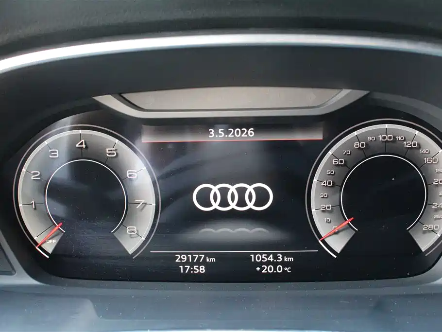 Audi Q3 2023 — фото 16