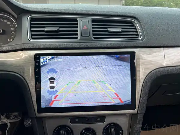 Volkswagen Lavida 2013