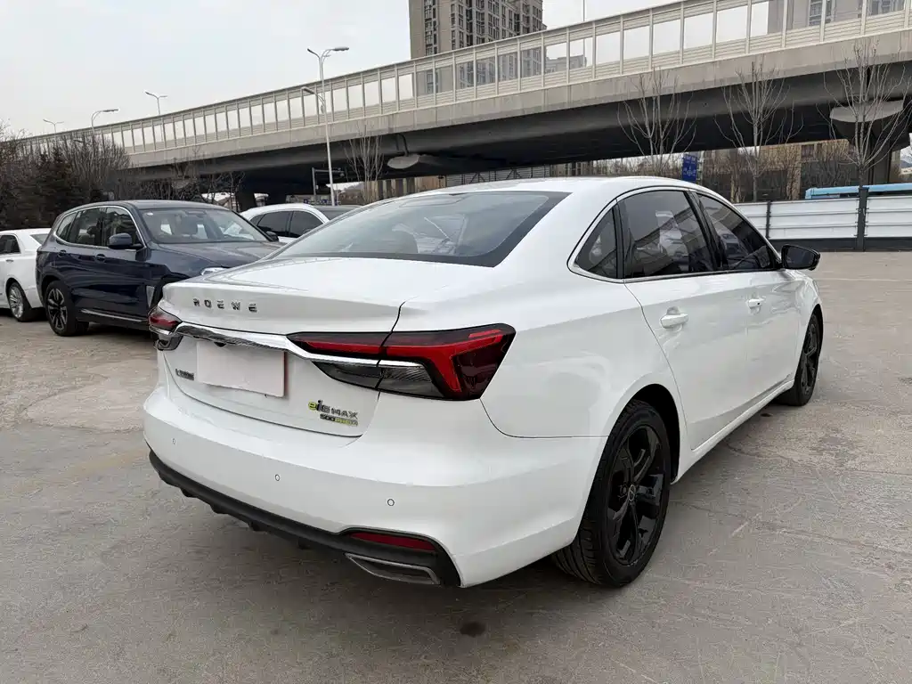 Roewe i6 MAX New Energy 2022 — фото 9