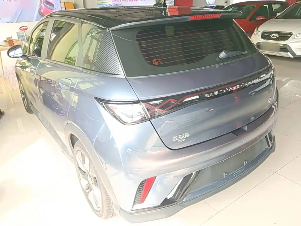 BYD Dolphin 2023
