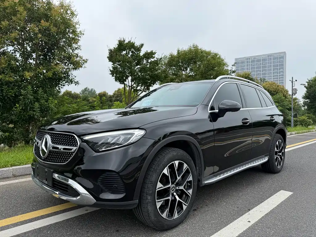 Mercedes-Benz GLC 2023