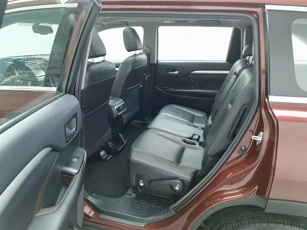 Toyota Highlander 2016 — фото 15