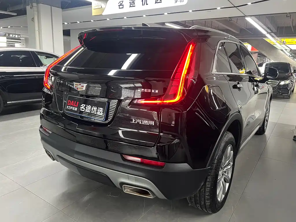 Cadillac XT4 2022 — фото 19