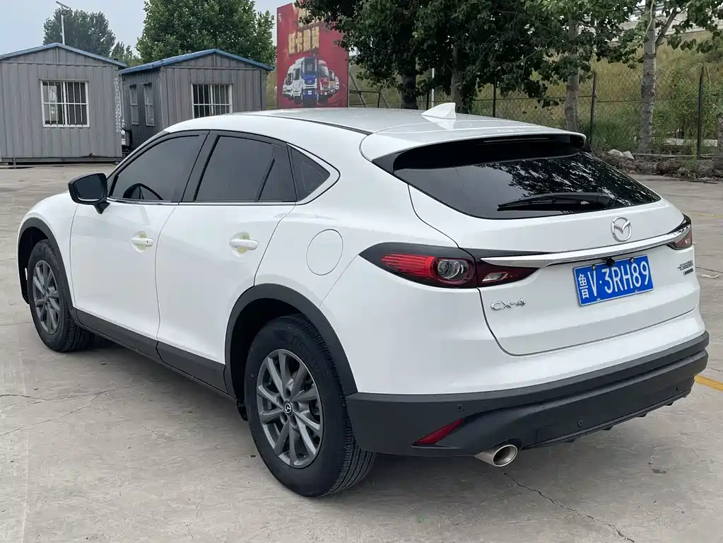 Mazda CX-4 2023