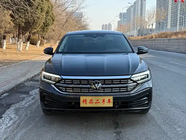 Volkswagen Sagitar 2022