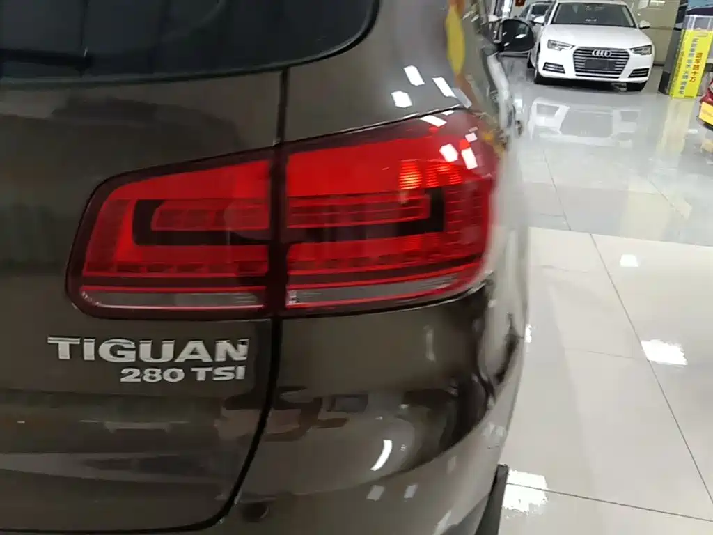 Volkswagen Tiguan 2017 — фото 8