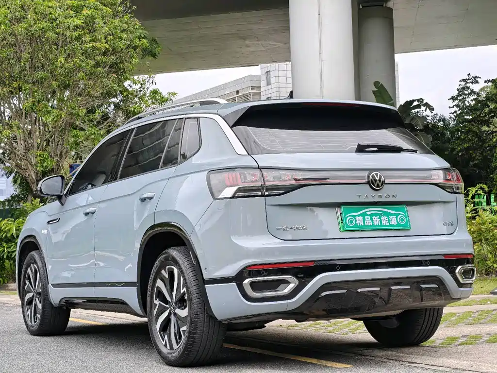 Volkswagen GTE PHEV 2022 — фото 4
