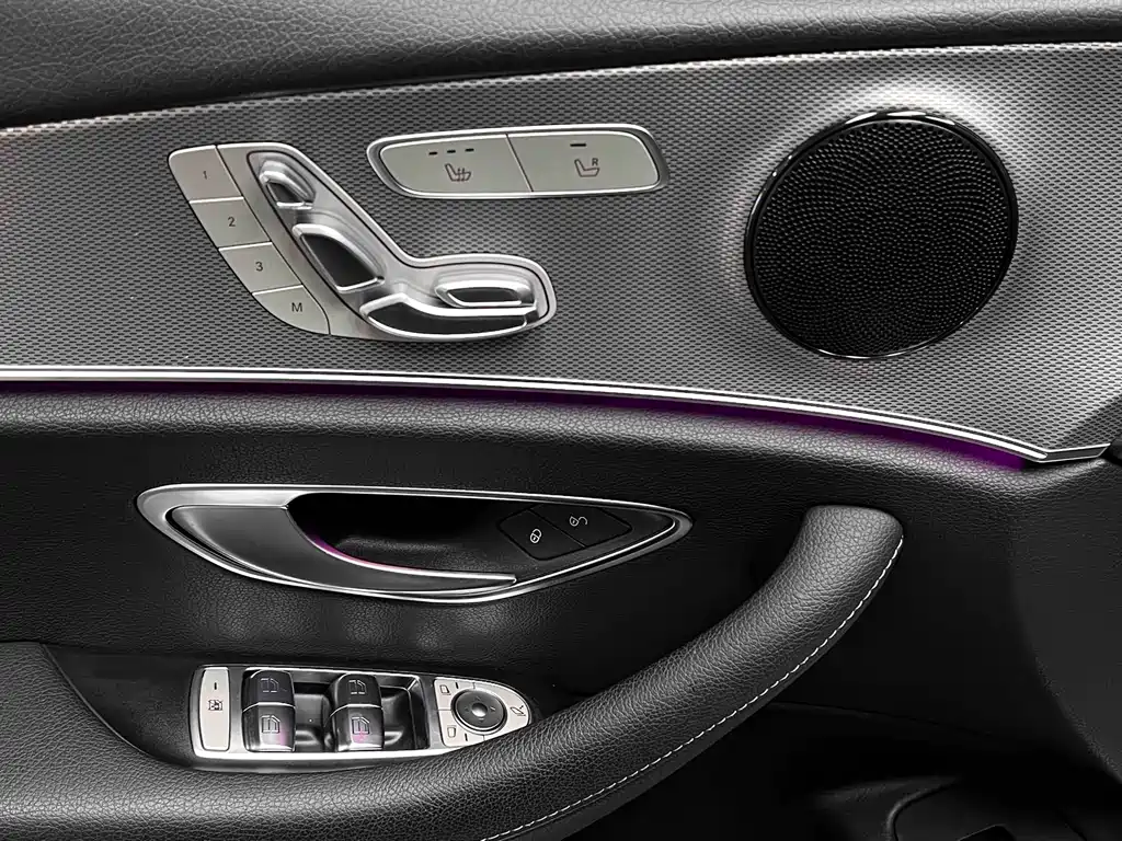 Mercedes-Benz E-Class 2020 — фото 22