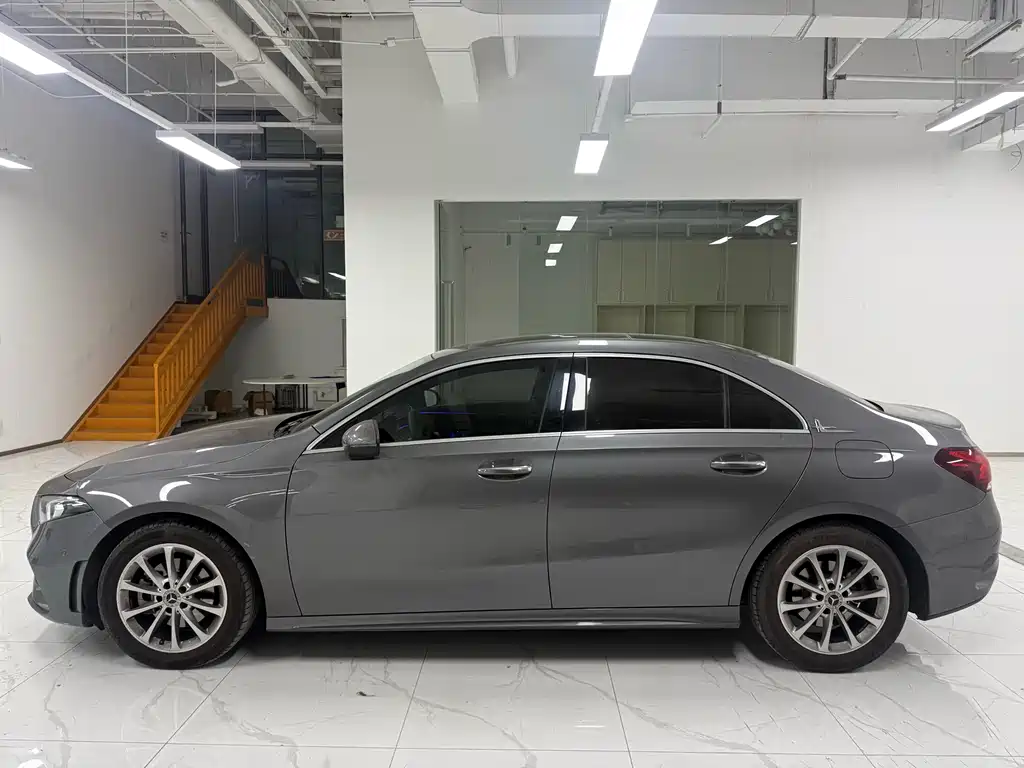 Mercedes-Benz A-Class 2022 — фото 3