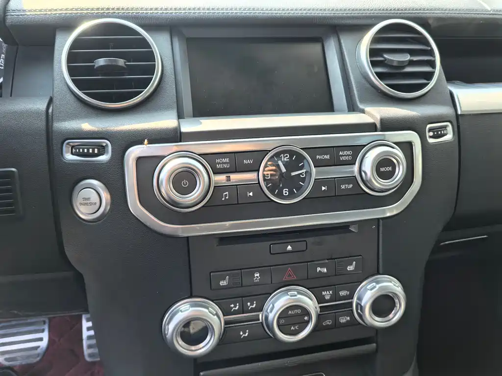 Land Rover Discovery 2015 — фото 25