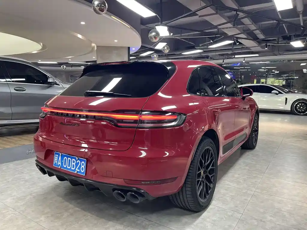 Porsche Macan 2020 — фото 9